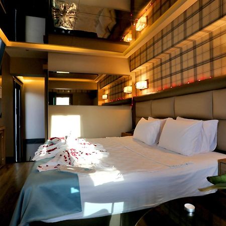 Turkuaz Hotel Истанбул Екстериор снимка
