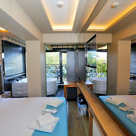Turkuaz Hotel Истанбул Екстериор снимка
