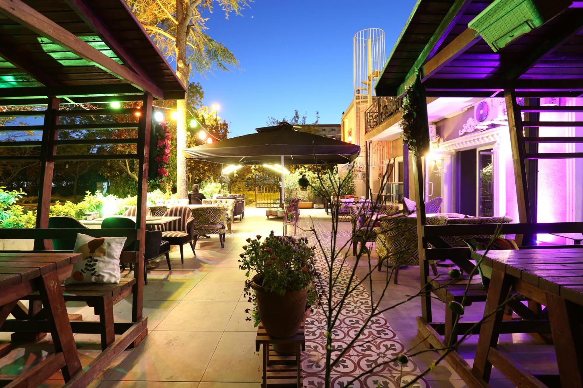 Turkuaz Hotel Истанбул Екстериор снимка