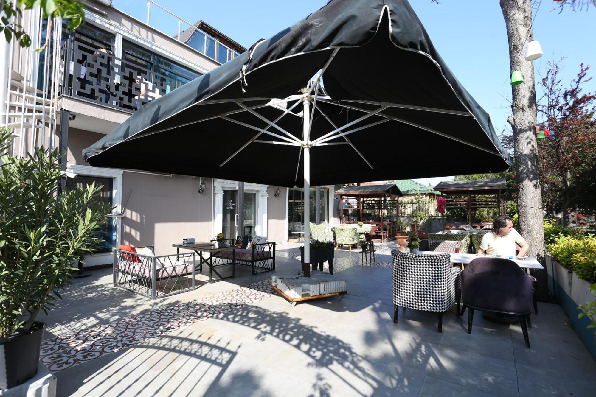 Turkuaz Hotel Истанбул Екстериор снимка