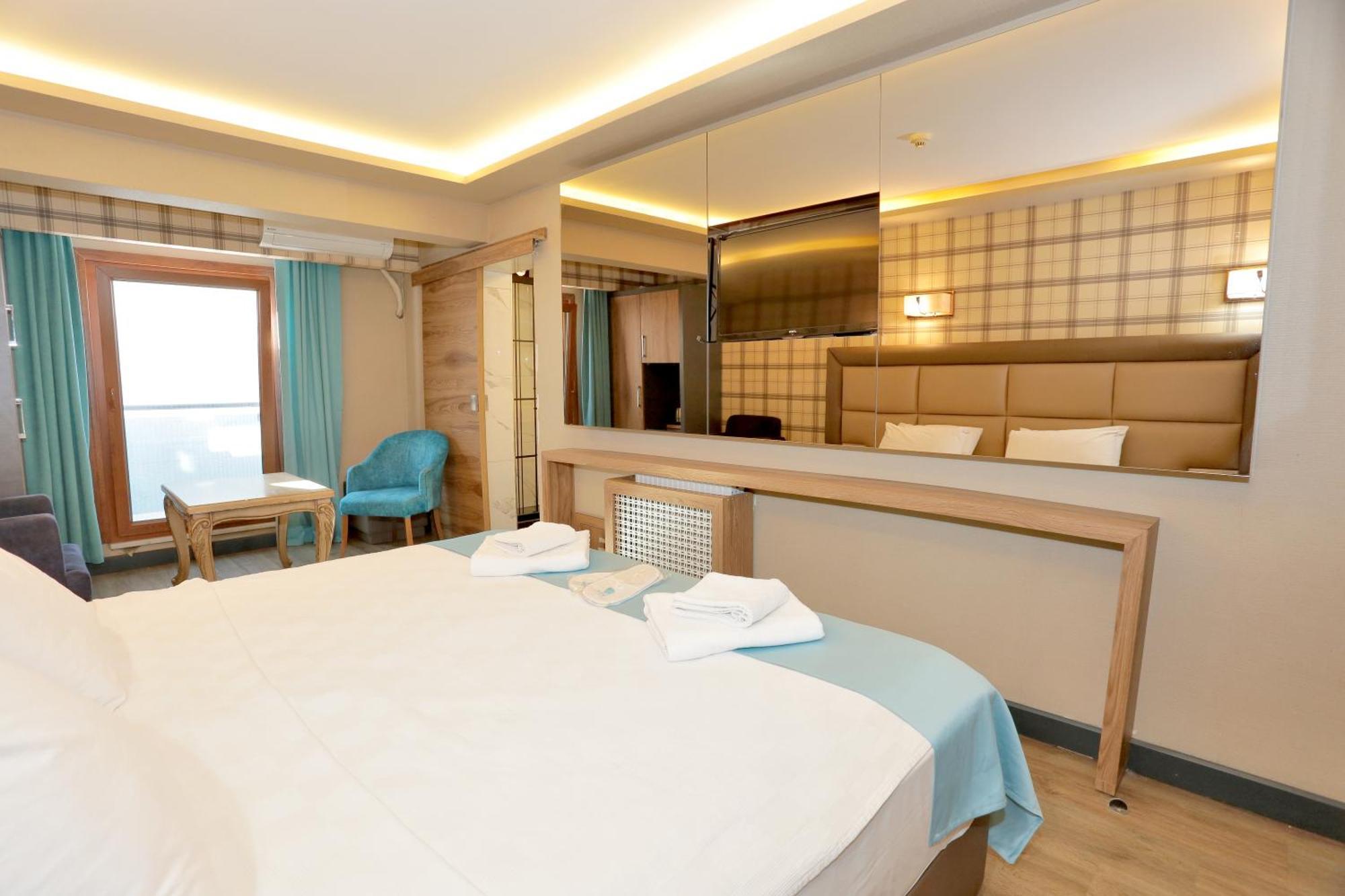 Turkuaz Hotel Истанбул Екстериор снимка