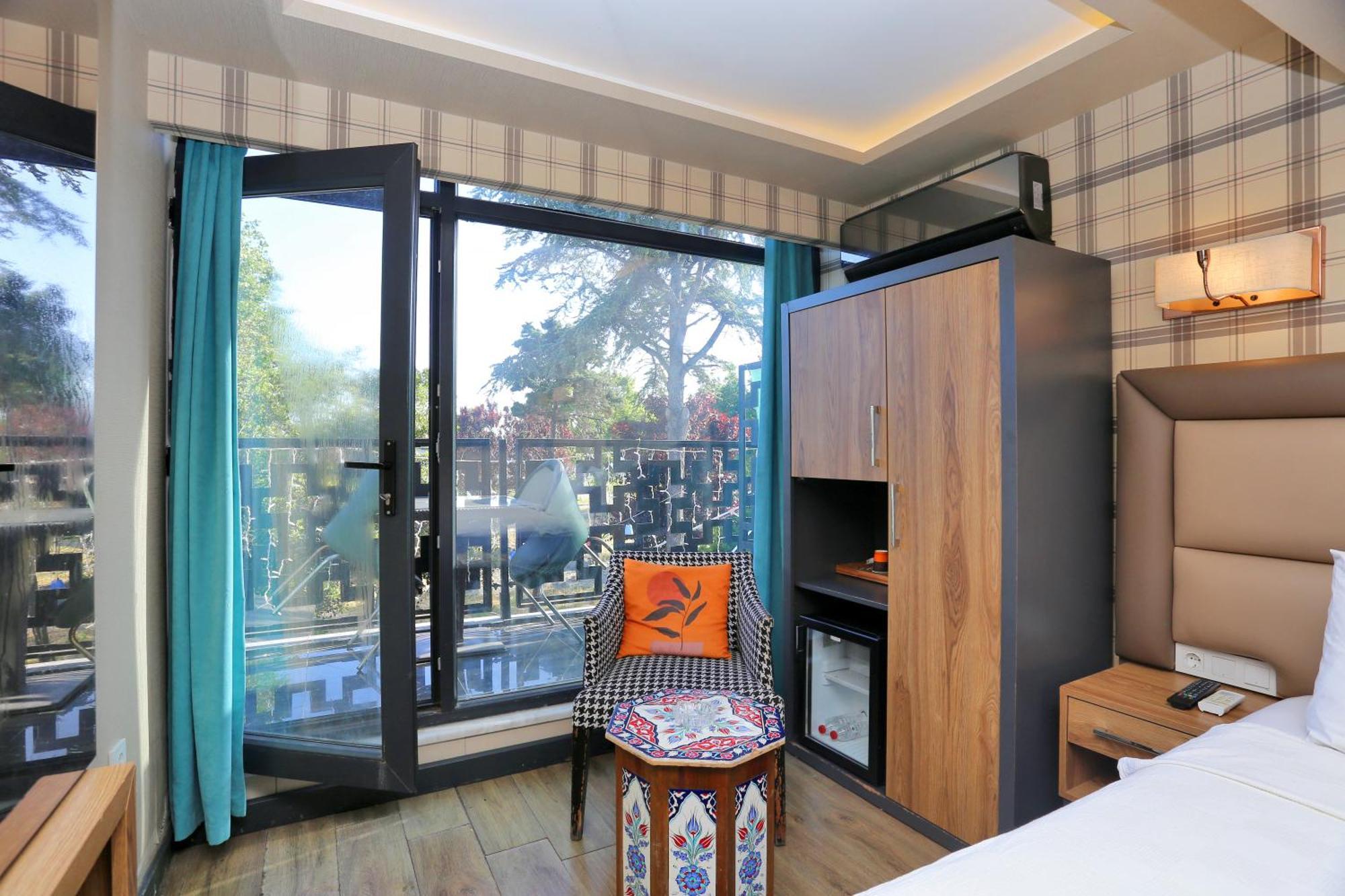 Turkuaz Hotel Истанбул Екстериор снимка