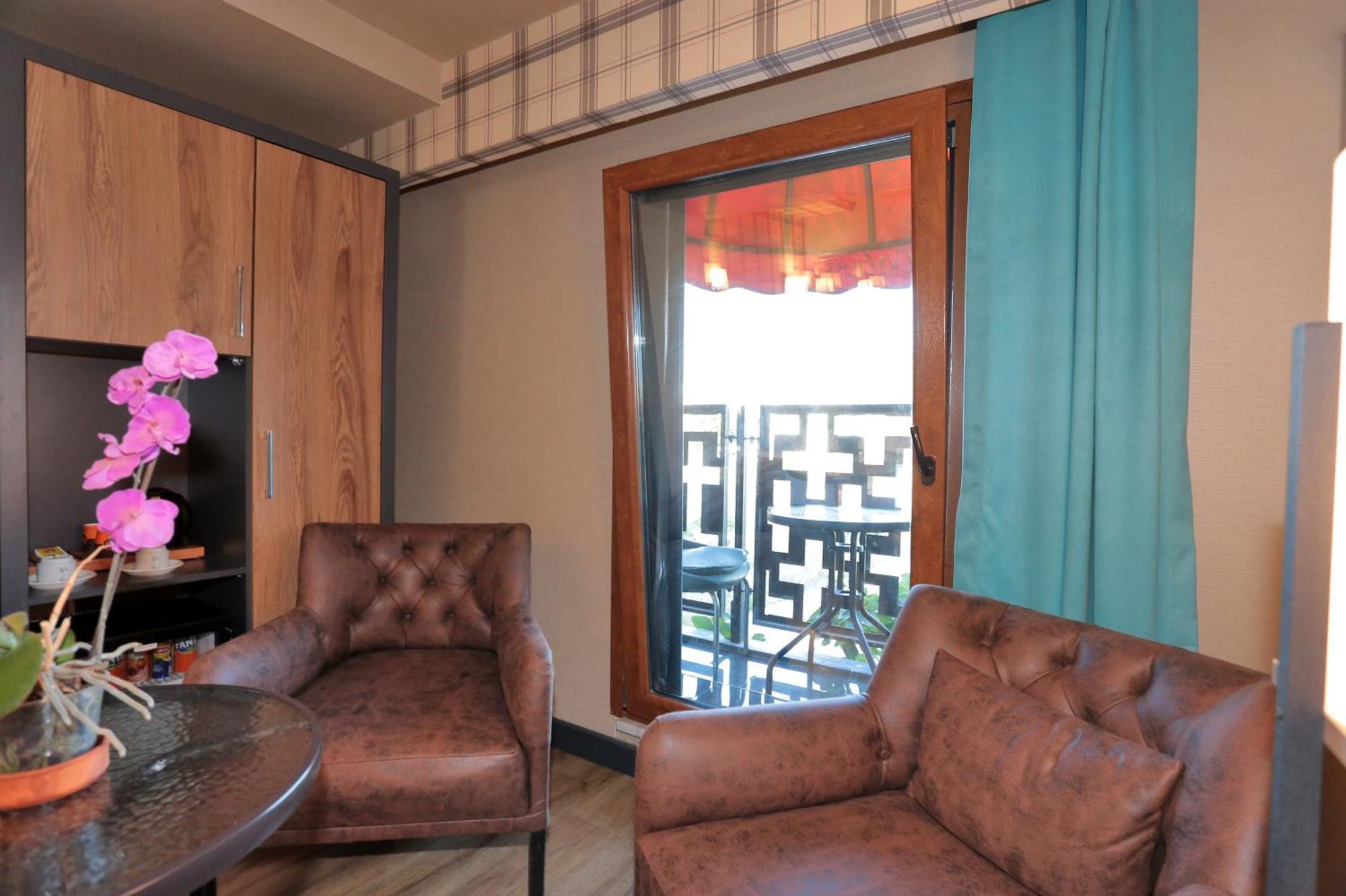 Turkuaz Hotel Истанбул Екстериор снимка