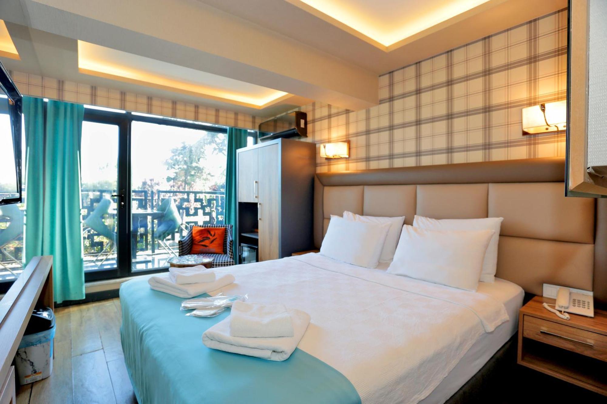 Turkuaz Hotel Истанбул Екстериор снимка