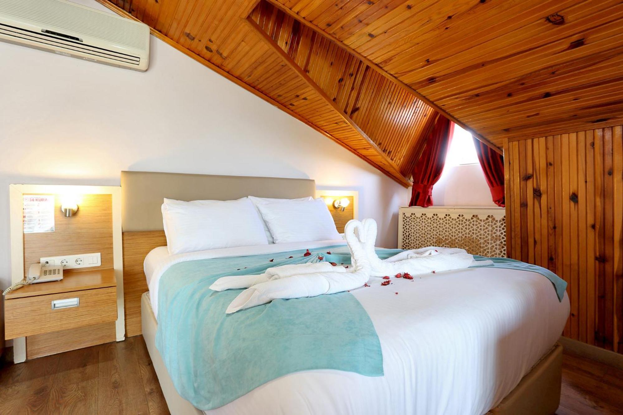 Turkuaz Hotel Истанбул Екстериор снимка