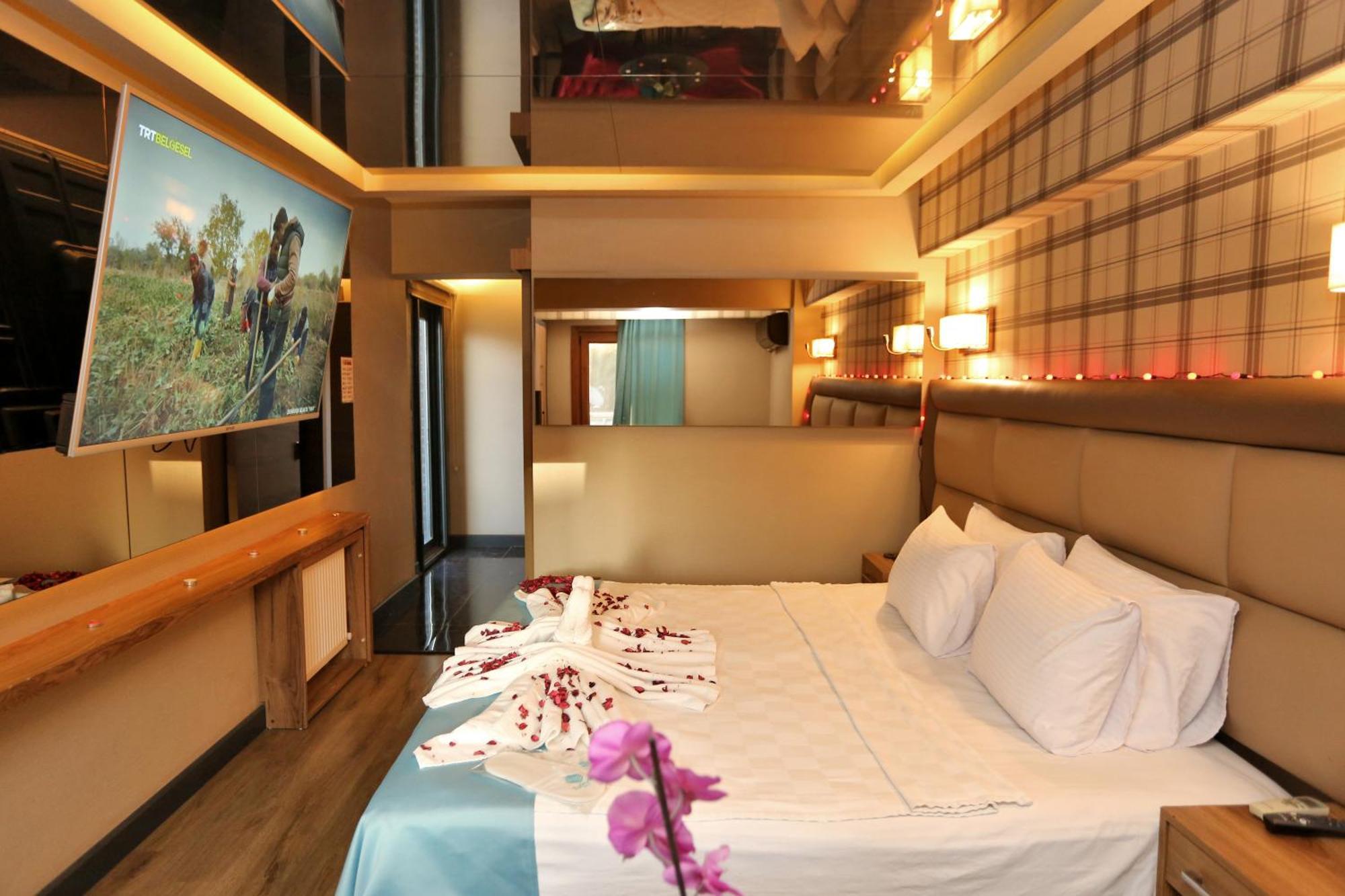 Turkuaz Hotel Истанбул Екстериор снимка