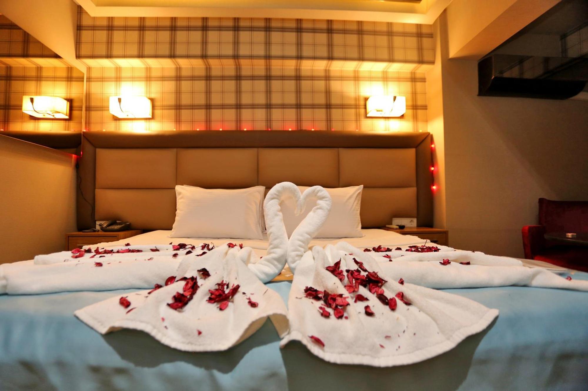 Turkuaz Hotel Истанбул Екстериор снимка