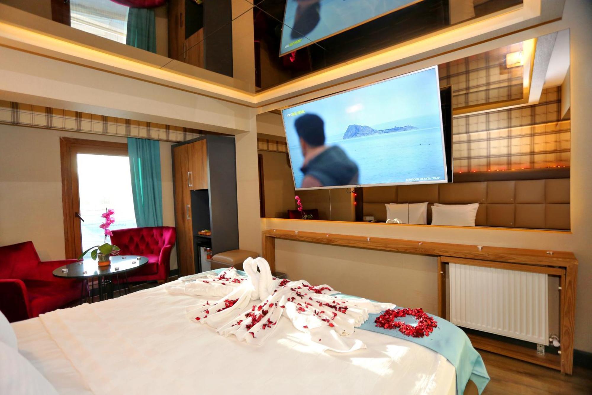 Turkuaz Hotel Истанбул Екстериор снимка